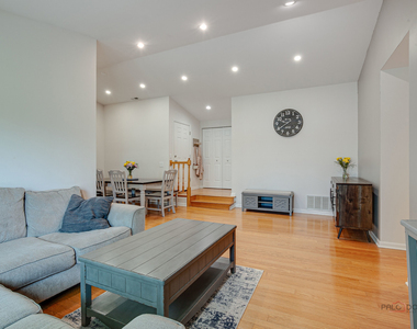 1254 Streamwood Lane - Photo Thumbnail 5