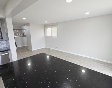9268 Barberry Lane - Photo Thumbnail 4