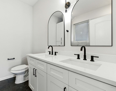 2629 W Haddon Avenue - Photo Thumbnail 5