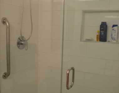 440 N Mcclurg Court - Photo Thumbnail 9