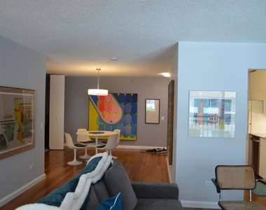 440 N Mcclurg Court - Photo Thumbnail 6