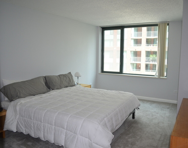 440 N Mcclurg Court - Photo Thumbnail 10