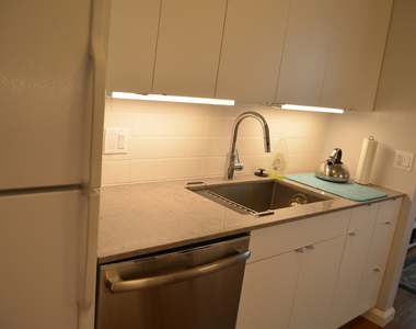 440 N Mcclurg Court - Photo Thumbnail 3