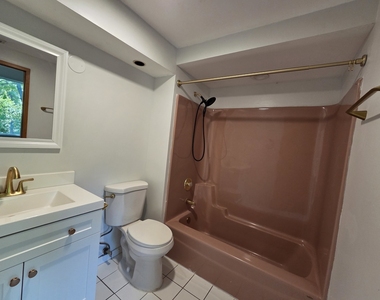 1620 Cambridge Avenue - Photo Thumbnail 9