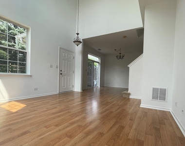 2516 Hillsboro Boulevard - Photo Thumbnail 7