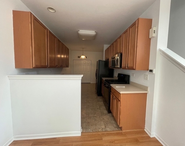 2516 Hillsboro Boulevard - Photo Thumbnail 9