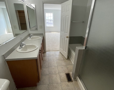 2516 Hillsboro Boulevard - Photo Thumbnail 19