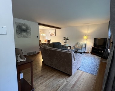 1218 Lincoln Avenue - Photo Thumbnail 3