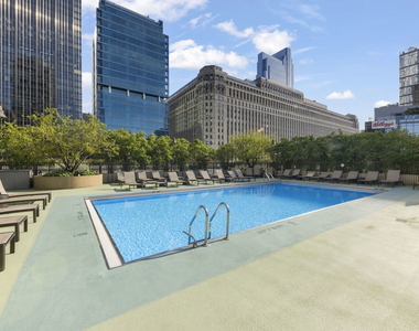 400 N La Salle Drive - Photo Thumbnail 9
