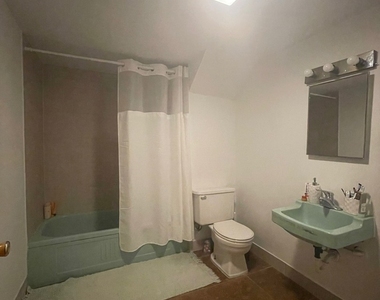 1105 W Touhy Avenue - Photo Thumbnail 9