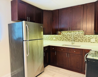 115 Marengo Avenue - Photo Thumbnail 6