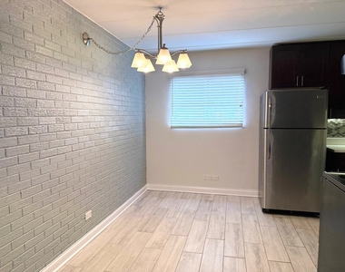 115 Marengo Avenue - Photo Thumbnail 9