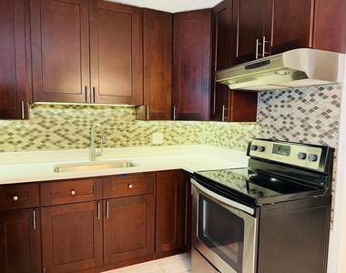 115 Marengo Avenue - Photo Thumbnail 8