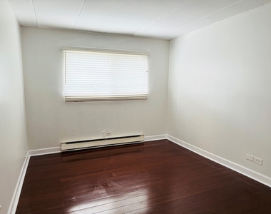 115 Marengo Avenue - Photo Thumbnail 10
