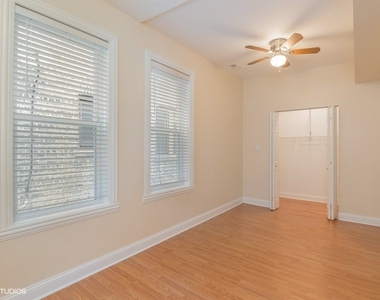 2321 N Sawyer Avenue - Photo Thumbnail 5