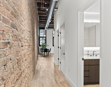 153 W Ohio Street - Photo Thumbnail 6