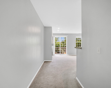 210 Rosehall Drive - Photo Thumbnail 3
