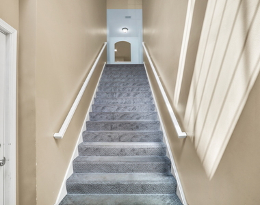 210 Rosehall Drive - Photo Thumbnail 2