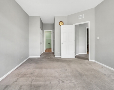 210 Rosehall Drive - Photo Thumbnail 11