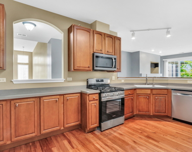 210 Rosehall Drive - Photo Thumbnail 9
