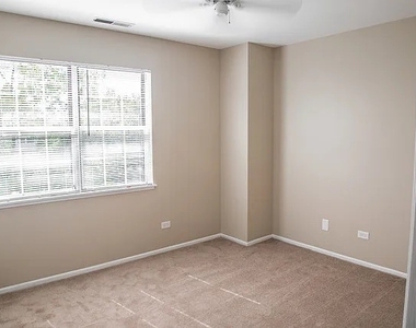 460 Meadow Hill Lane - Photo Thumbnail 5