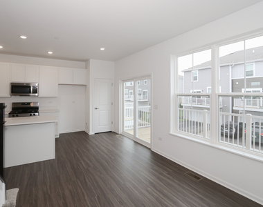 2252 Stonegate Road - Photo Thumbnail 16