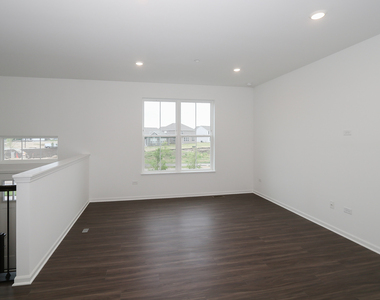 2252 Stonegate Road - Photo Thumbnail 3