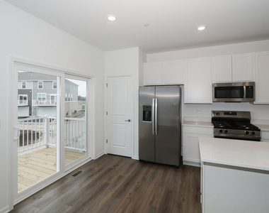 2244 Stonegate Road - Photo Thumbnail 11