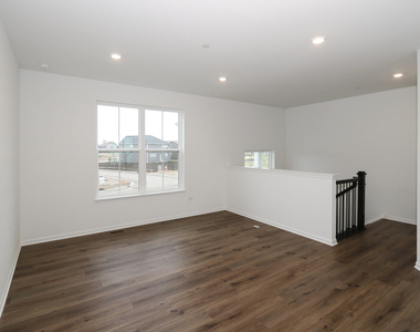 2244 Stonegate Road - Photo Thumbnail 3