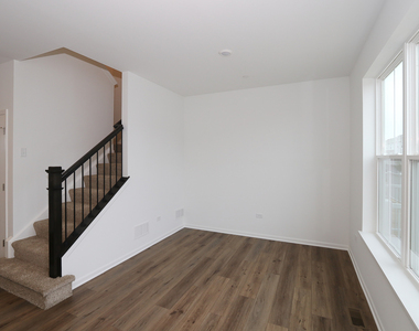 2244 Stonegate Road - Photo Thumbnail 14
