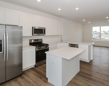 2244 Stonegate Road - Photo Thumbnail 8