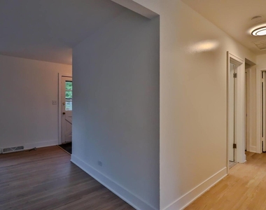30w162 Claymore Lane - Photo Thumbnail 10