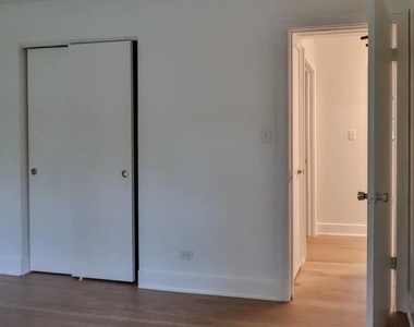 30w162 Claymore Lane - Photo Thumbnail 21