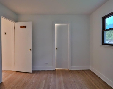 30w162 Claymore Lane - Photo Thumbnail 16