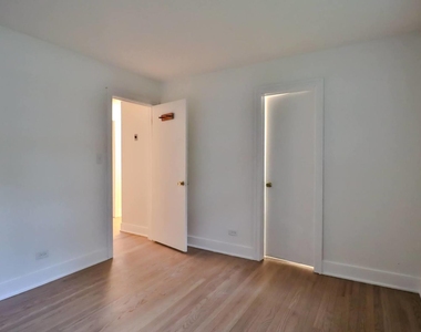 30w162 Claymore Lane - Photo Thumbnail 17