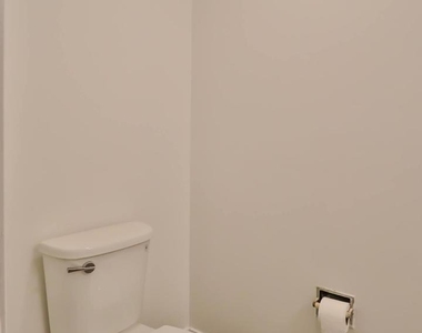 30w162 Claymore Lane - Photo Thumbnail 19