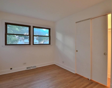 30w162 Claymore Lane - Photo Thumbnail 15
