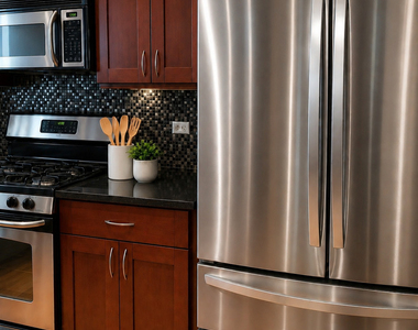 2038 W Iowa Street - Photo Thumbnail 9