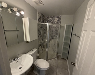 6135 N Broadway Street - Photo Thumbnail 9