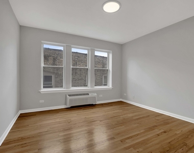 2456 N Hamlin Avenue - Photo Thumbnail 16