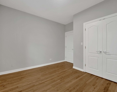 2456 N Hamlin Avenue - Photo Thumbnail 18