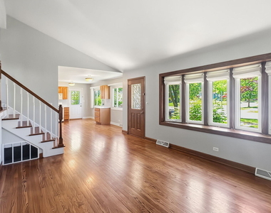 1049 S Norbury Avenue - Photo Thumbnail 4