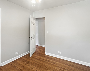 1049 S Norbury Avenue - Photo Thumbnail 12