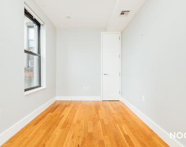 1100 Dekalb Avenue - Photo Thumbnail 3