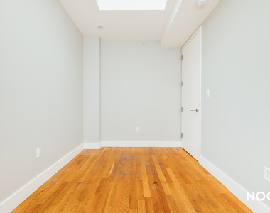 1100 Dekalb Avenue - Photo Thumbnail 6