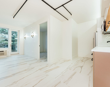 987 Willoughby Avenue - Photo Thumbnail 7
