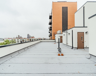 987 Willoughby Avenue - Photo Thumbnail 10
