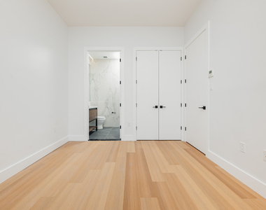 420 Gates Ave - Photo Thumbnail 4