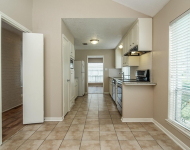 12002 Rocky Knoll Drive - Photo Thumbnail 12
