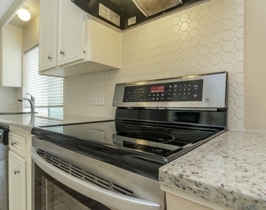 12002 Rocky Knoll Drive - Photo Thumbnail 13